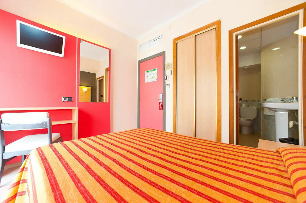 The Red Hotel By Ibiza Feeling - Adults Only サンアントニオアバド