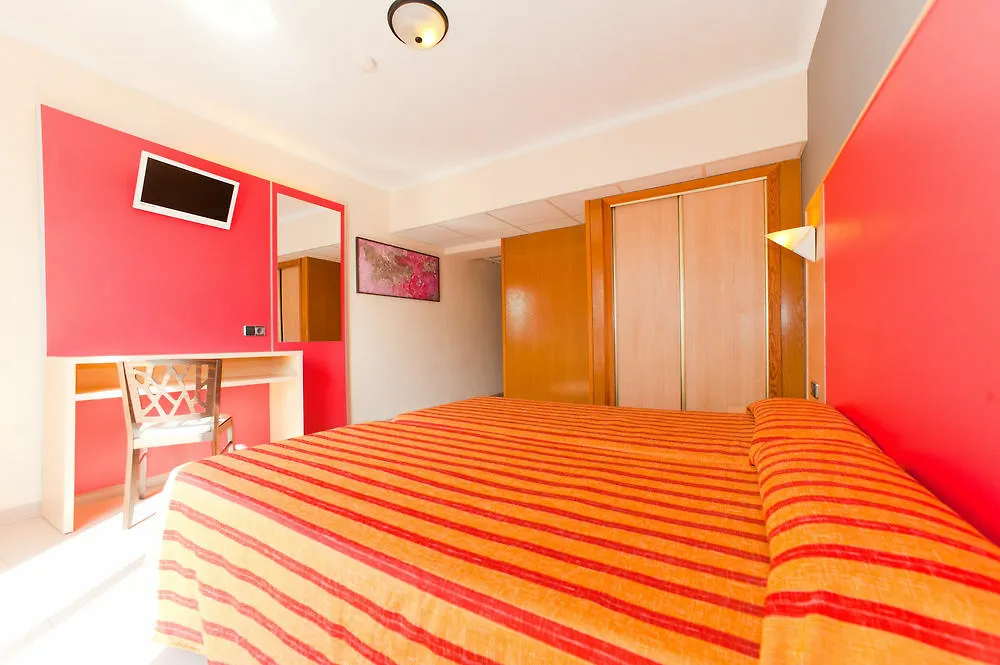 The Red Hotel By Ibiza Feeling - Adults Only 聖安東尼奧 2*,  西班牙